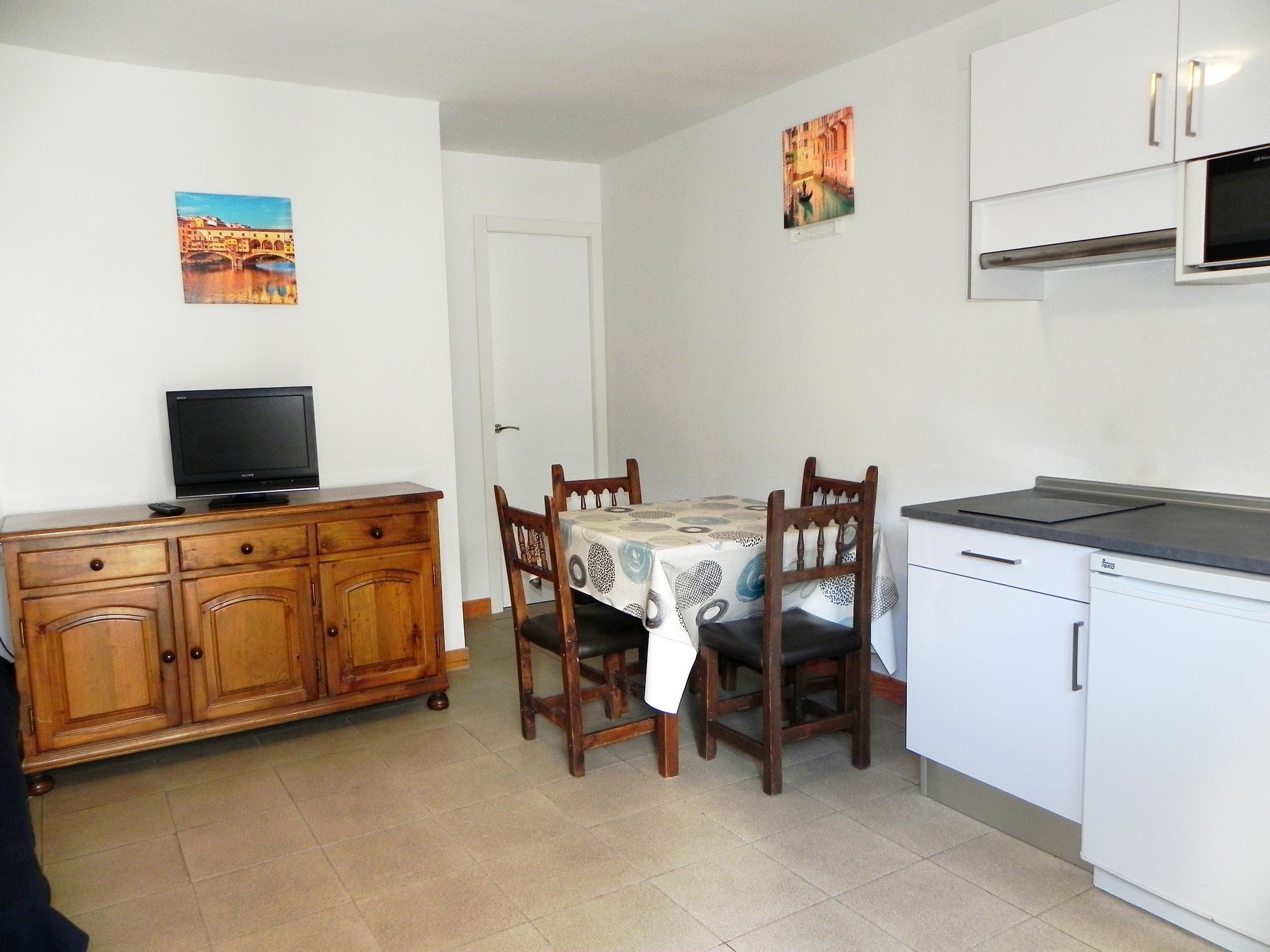 Complejo Bubal Formigal 3000 Appartement Biescas  Buitenkant foto