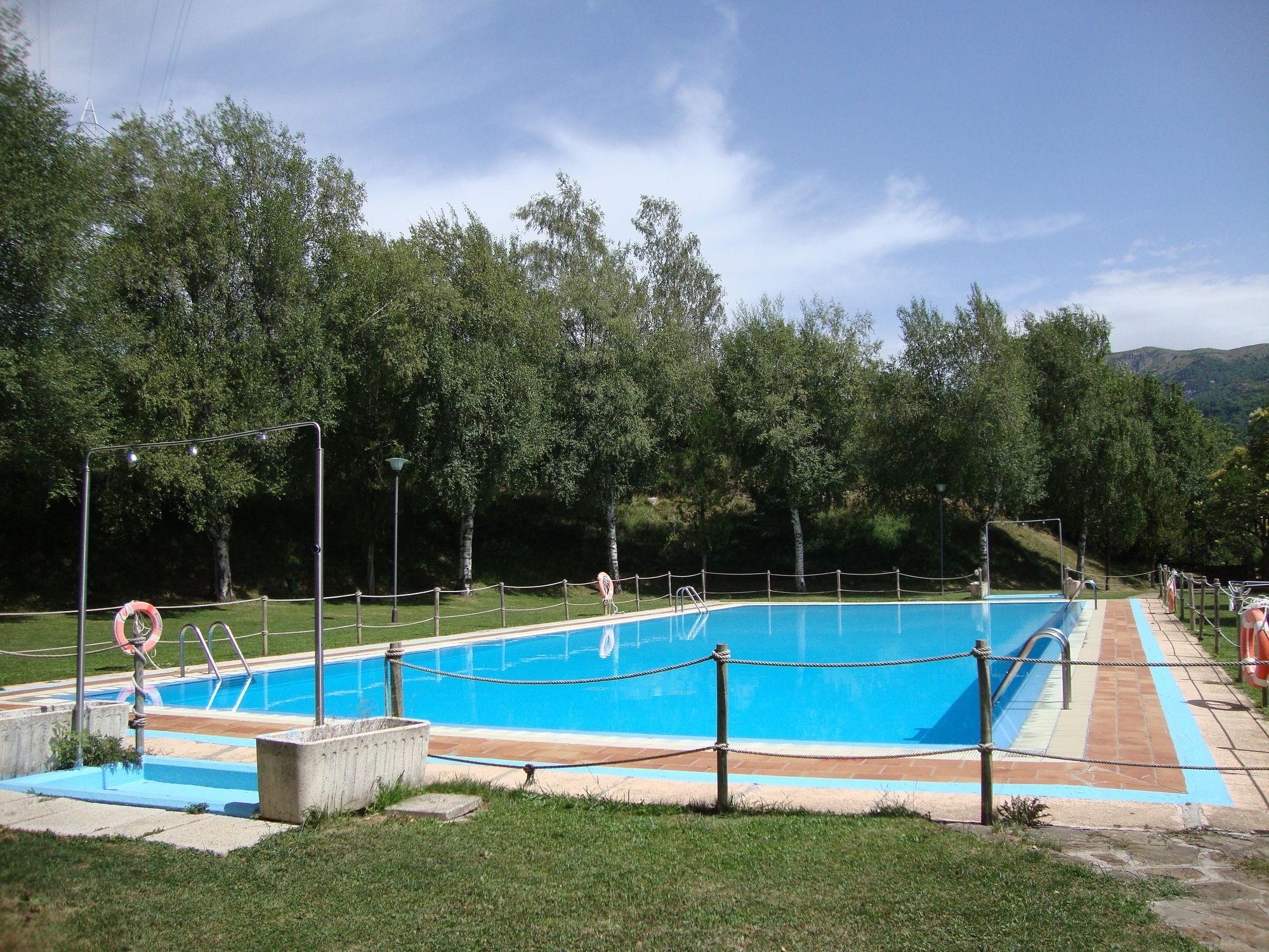 Complejo Bubal Formigal 3000 Appartement Biescas  Buitenkant foto