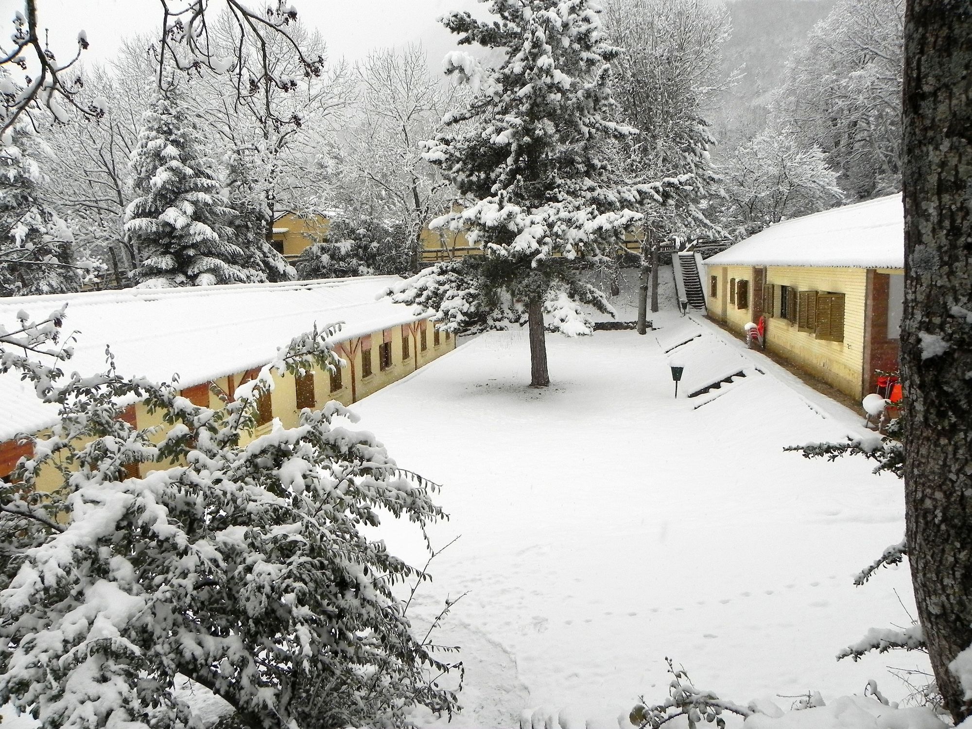 Complejo Bubal Formigal 3000 Appartement Biescas  Buitenkant foto